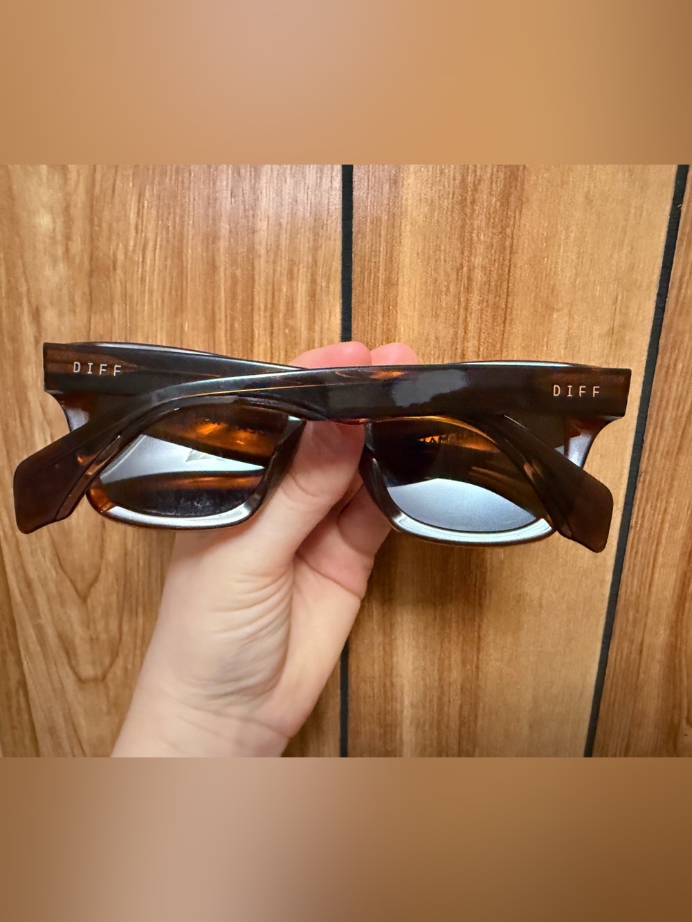 DIFF Whiskey Grey Polarized Sunglasses - Picture 5 of 9